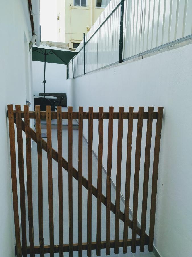 Corner House Appartamento Trafaria Esterno foto